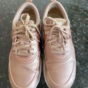 Nike limited edition Rose Gold sneaker